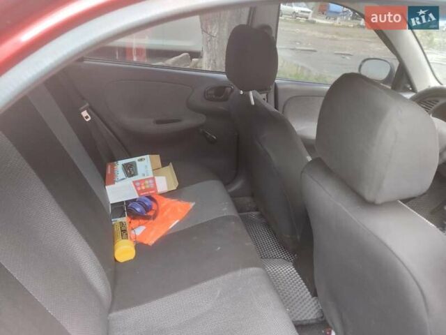 Красный Дэу Сенс, объемом двигателя 1.3 л и пробегом 200 тыс. км за 2600 $, фото 2 на Automoto.ua