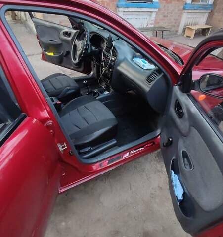 Красный Дэу Сенс, объемом двигателя 1.3 л и пробегом 263 тыс. км за 2000 $, фото 5 на Automoto.ua