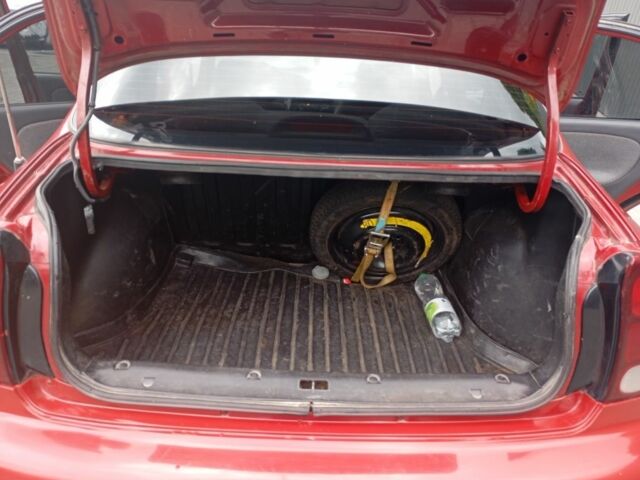 Красный Дэу Сенс, объемом двигателя 1.5 л и пробегом 207 тыс. км за 2400 $, фото 5 на Automoto.ua