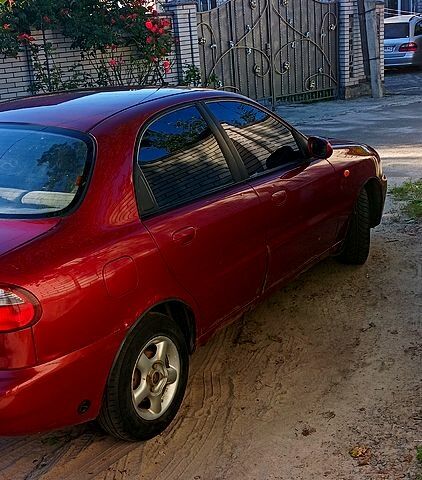 Червоний Деу Сенс, об'ємом двигуна 1.3 л та пробігом 240 тис. км за 1300 $, фото 2 на Automoto.ua