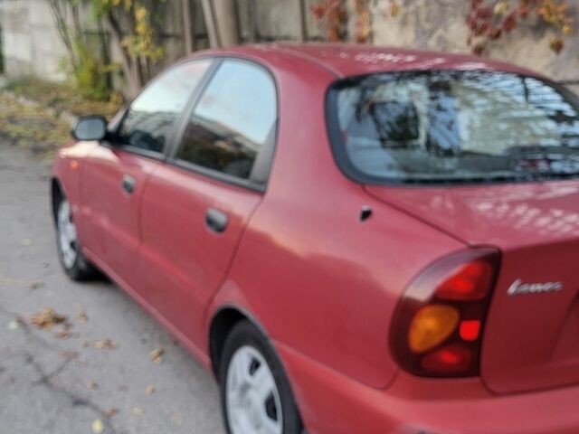 Деу Сенс 2006 у Запоріжжя на Automoto.ua Червоний Деу Сенс, об'ємом двигуна 1.5 л та пробігом 151 тис. км за 1300 $, фото 6 на Automoto.ua