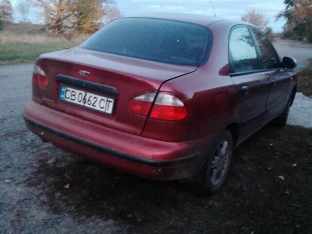 Красный Дэу Сенс, объемом двигателя 1.5 л и пробегом 200 тыс. км за 2069 $, фото 1 на Automoto.ua