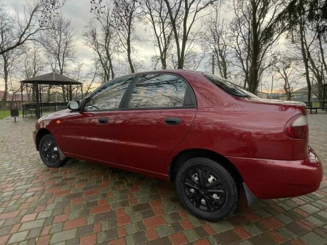 Красный Дэу Сенс, объемом двигателя 1.3 л и пробегом 200 тыс. км за 2100 $, фото 1 на Automoto.ua