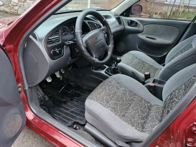 Красный Дэу Сенс, объемом двигателя 1.5 л и пробегом 163 тыс. км за 2650 $, фото 7 на Automoto.ua