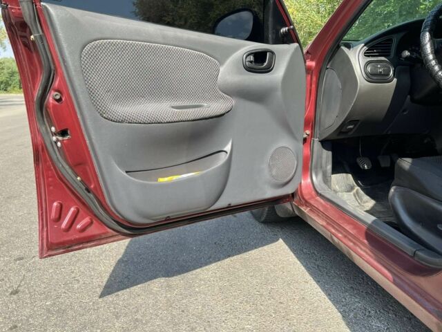 Деу Сенс 2006 у Запоріжжя на Automoto.ua Червоний Деу Сенс, об'ємом двигуна 1.5 л та пробігом 160 тис. км за 2500 $, фото 5 на Automoto.ua