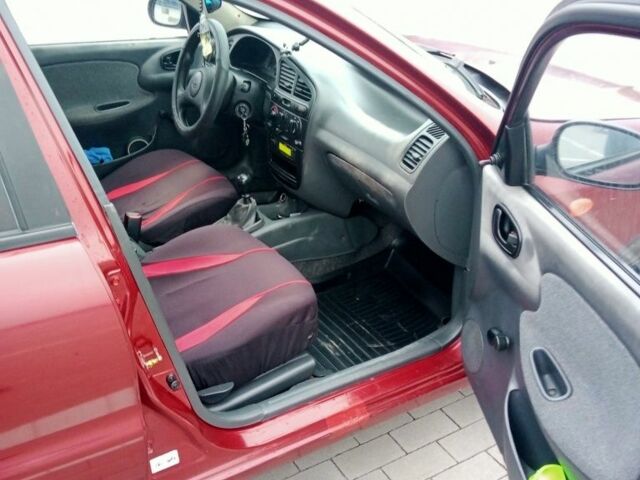 Красный Дэу Сенс, объемом двигателя 1.5 л и пробегом 322 тыс. км за 2300 $, фото 6 на Automoto.ua