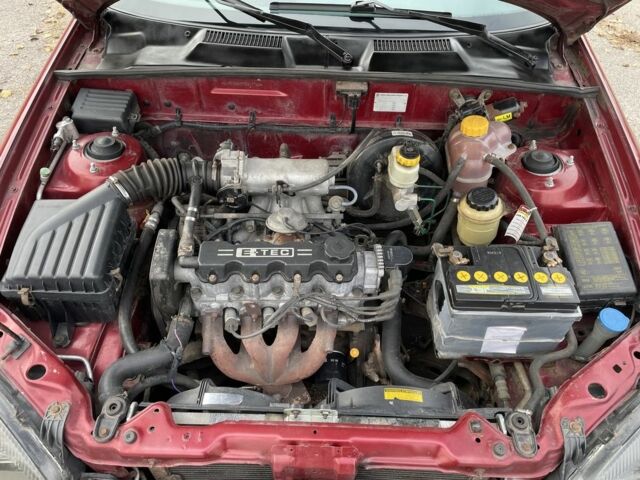 Красный Дэу Сенс, объемом двигателя 1.5 л и пробегом 205 тыс. км за 2750 $, фото 5 на Automoto.ua