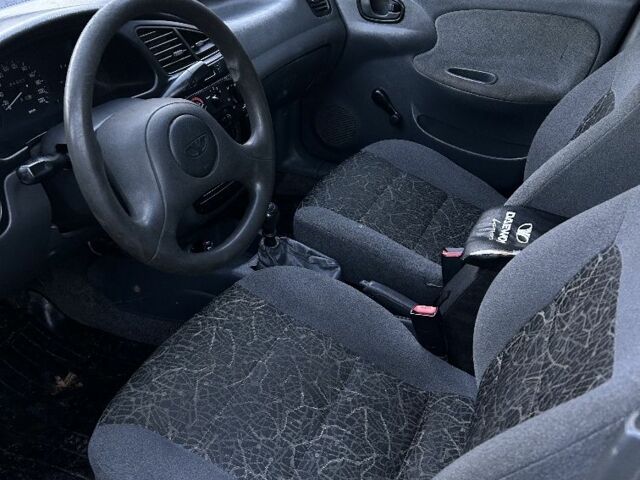 Деу Сенс 2006 у Рожнятове на Automoto.ua Червоний Деу Сенс, об'ємом двигуна 1.3 л та пробігом 186 тис. км за 1300 $, фото 5 на Automoto.ua