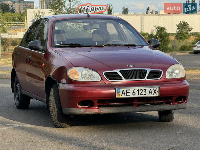 Красный Дэу Сенс, объемом двигателя 1.3 л и пробегом 304 тыс. км за 2200 $, фото 3 на Automoto.ua