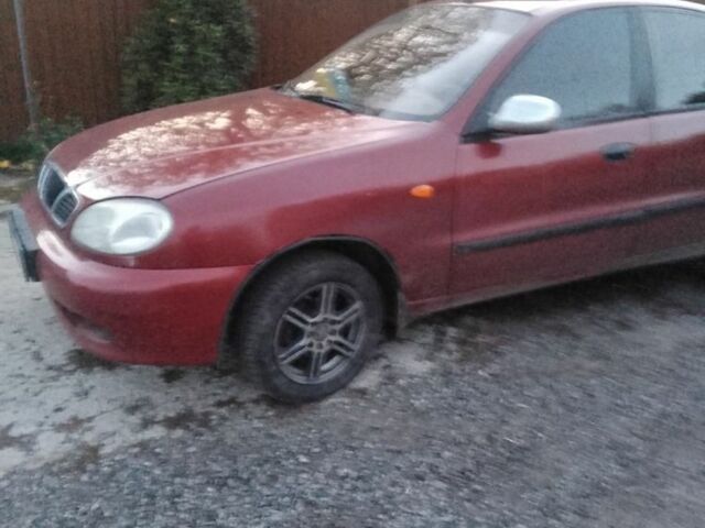 Красный Дэу Сенс, объемом двигателя 1.5 л и пробегом 200 тыс. км за 2069 $, фото 4 на Automoto.ua