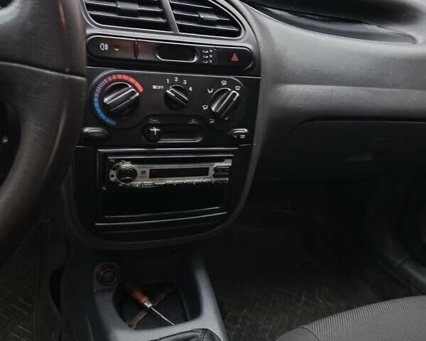 Червоний Деу Сенс, об'ємом двигуна 1.3 л та пробігом 140 тис. км за 2600 $, фото 12 на Automoto.ua