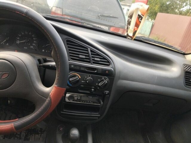 Червоний Деу Сенс, об'ємом двигуна 1.3 л та пробігом 400 тис. км за 1500 $, фото 7 на Automoto.ua