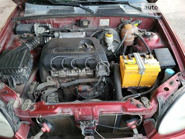 Червоний Деу Сенс, об'ємом двигуна 1.3 л та пробігом 235 тис. км за 1900 $, фото 2 на Automoto.ua