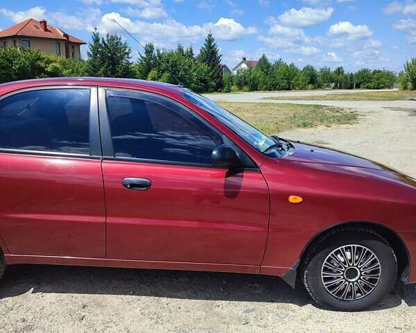 Красный Дэу Сенс, объемом двигателя 1.3 л и пробегом 89 тыс. км за 2100 $, фото 3 на Automoto.ua