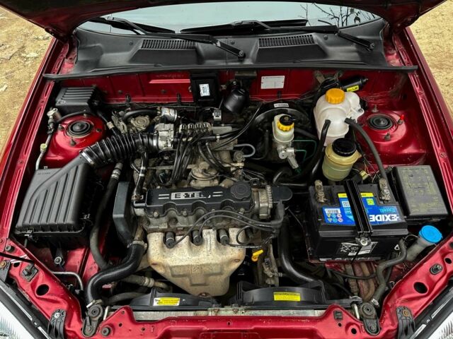 Червоний Деу Сенс, об'ємом двигуна 1.5 л та пробігом 177 тис. км за 3200 $, фото 7 на Automoto.ua