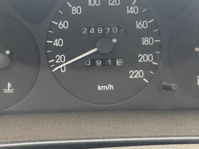 Червоний Деу Сенс, об'ємом двигуна 1.3 л та пробігом 250 тис. км за 1543 $, фото 4 на Automoto.ua