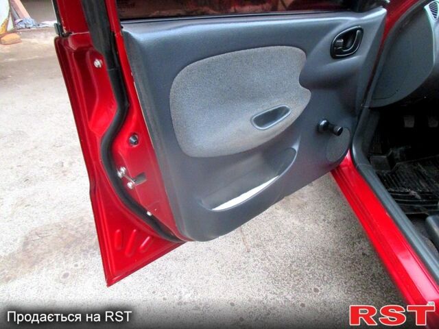 Красный Дэу Сенс, объемом двигателя 1.3 л и пробегом 180 тыс. км за 2350 $, фото 5 на Automoto.ua