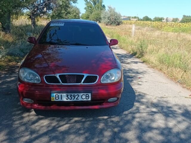 Красный Дэу Сенс, объемом двигателя 1.5 л и пробегом 150 тыс. км за 2600 $, фото 1 на Automoto.ua