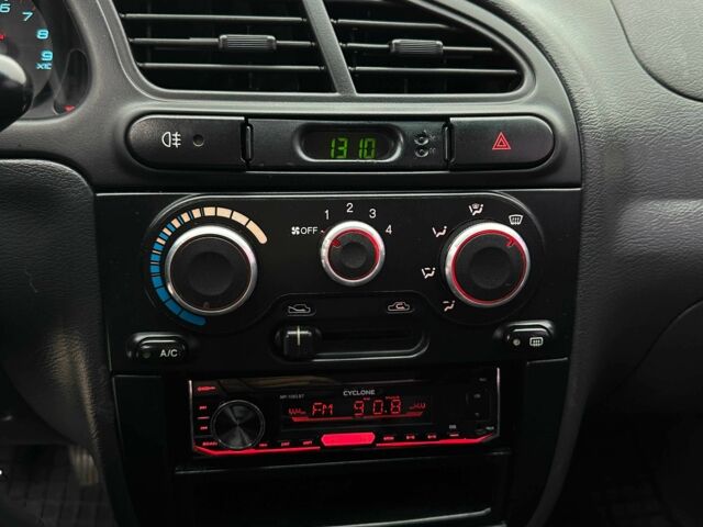 Червоний Деу Сенс, об'ємом двигуна 1.5 л та пробігом 177 тис. км за 3200 $, фото 17 на Automoto.ua