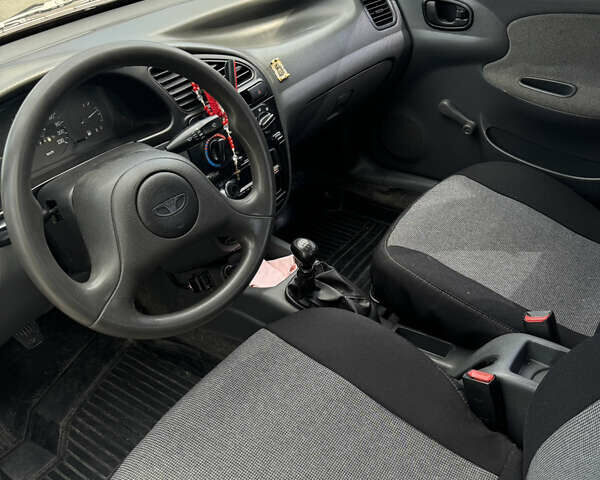 Красный Дэу Сенс, объемом двигателя 1.3 л и пробегом 134 тыс. км за 2100 $, фото 4 на Automoto.ua