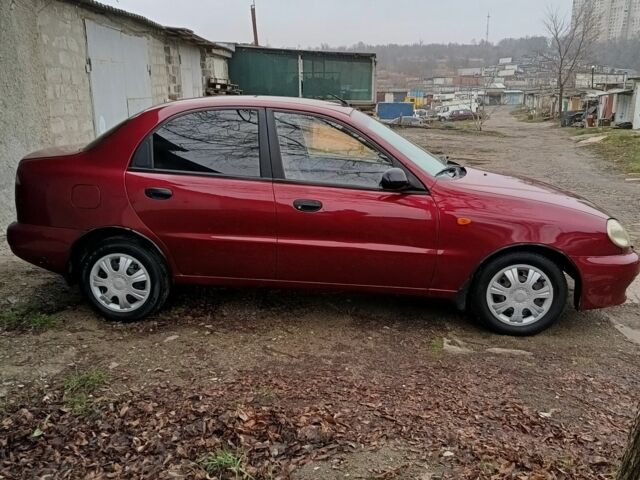 Красный Дэу Сенс, объемом двигателя 1.5 л и пробегом 270 тыс. км за 1950 $, фото 3 на Automoto.ua