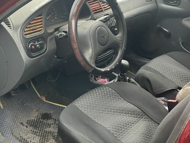 Червоний Деу Сенс, об'ємом двигуна 1.3 л та пробігом 250 тис. км за 1543 $, фото 5 на Automoto.ua