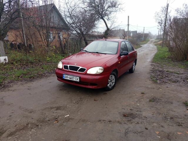 Красный Дэу Сенс, объемом двигателя 1.3 л и пробегом 200 тыс. км за 1100 $, фото 2 на Automoto.ua