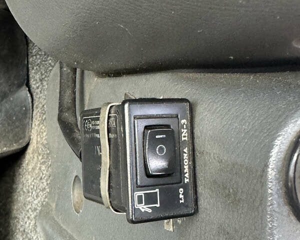 Красный Дэу Сенс, объемом двигателя 1.3 л и пробегом 134 тыс. км за 2100 $, фото 13 на Automoto.ua