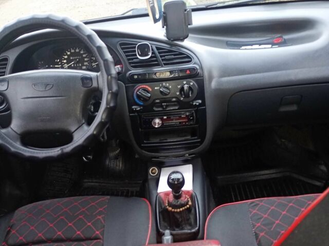 Червоний Деу Сенс, об'ємом двигуна 1.6 л та пробігом 325 тис. км за 2150 $, фото 5 на Automoto.ua