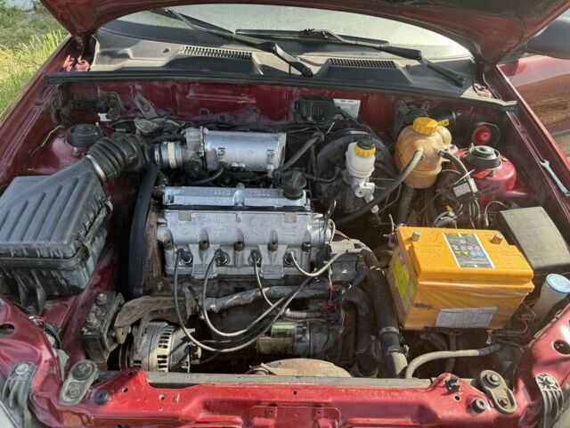 Червоний Деу Сенс, об'ємом двигуна 1.3 л та пробігом 215 тис. км за 1500 $, фото 2 на Automoto.ua