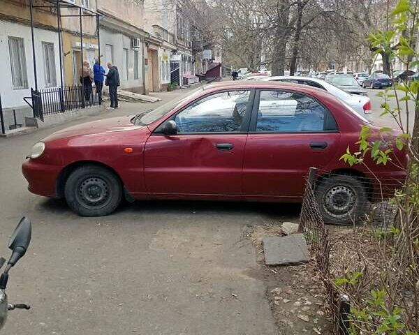 Червоний Деу Сенс, об'ємом двигуна 1.3 л та пробігом 110 тис. км за 2000 $, фото 4 на Automoto.ua