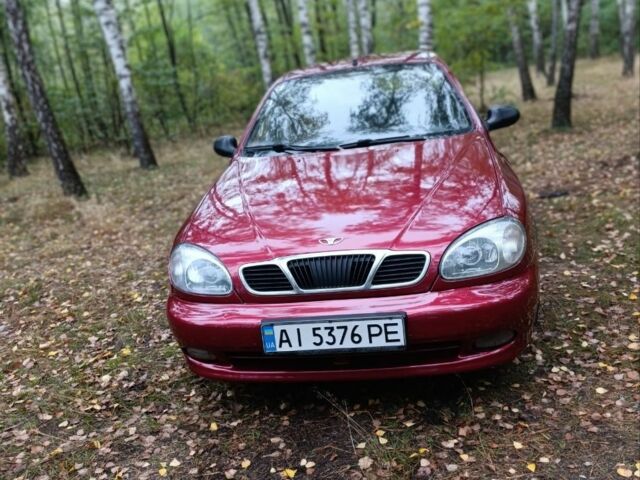 Красный Дэу Сенс, объемом двигателя 1.5 л и пробегом 240 тыс. км за 2300 $, фото 1 на Automoto.ua