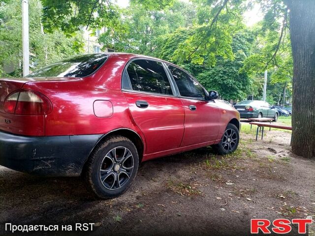 Красный Дэу Сенс, объемом двигателя 1.3 л и пробегом 231 тыс. км за 1800 $, фото 3 на Automoto.ua