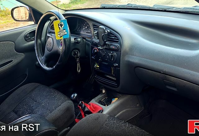 Червоний Деу Сенс, об'ємом двигуна 1.3 л та пробігом 290 тис. км за 1500 $, фото 4 на Automoto.ua