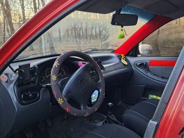 Красный Дэу Сенс, объемом двигателя 1.5 л и пробегом 257 тыс. км за 2800 $, фото 3 на Automoto.ua