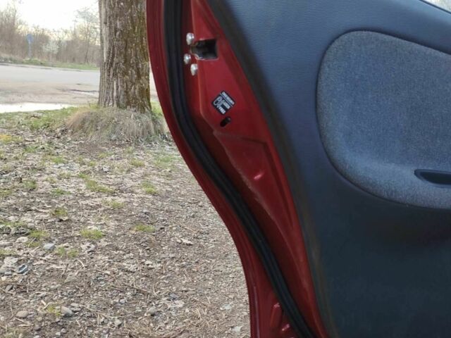 Червоний Деу Сенс, об'ємом двигуна 0 л та пробігом 104 тис. км за 2350 $, фото 3 на Automoto.ua