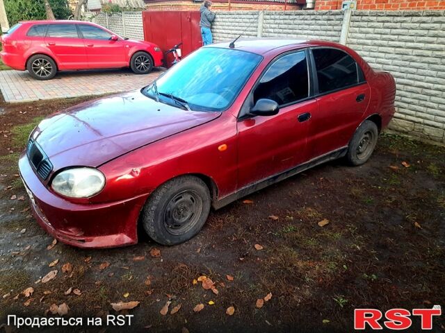 Красный Дэу Сенс, объемом двигателя 1.3 л и пробегом 316 тыс. км за 600 $, фото 1 на Automoto.ua