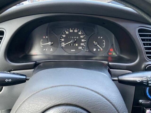 Красный Дэу Сенс, объемом двигателя 1.3 л и пробегом 175 тыс. км за 1950 $, фото 12 на Automoto.ua