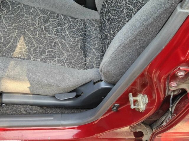 Червоний Деу Сенс, об'ємом двигуна 1.5 л та пробігом 159 тис. км за 2900 $, фото 8 на Automoto.ua