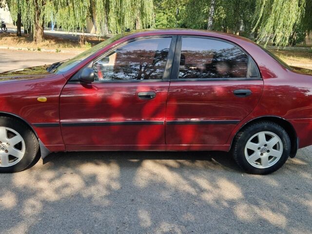 Червоний Деу Сенс, об'ємом двигуна 1.5 л та пробігом 159 тис. км за 2900 $, фото 1 на Automoto.ua