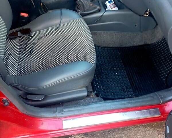 Червоний Деу Сенс, об'ємом двигуна 1.3 л та пробігом 210 тис. км за 2500 $, фото 2 на Automoto.ua