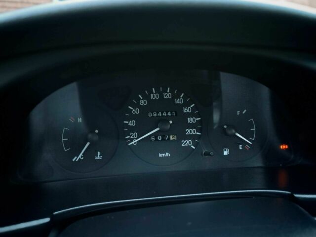 Деу Сенс 2008 у Бердичеве на Automoto.ua Червоний Деу Сенс, об'ємом двигуна 1.5 л та пробігом 90 тис. км за 2900 $, фото 14 на Automoto.ua