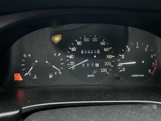 Красный Дэу Сенс, объемом двигателя 1.5 л и пробегом 228 тыс. км за 2300 $, фото 7 на Automoto.ua