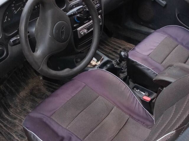 Красный Дэу Сенс, объемом двигателя 1.4 л и пробегом 180 тыс. км за 2450 $, фото 4 на Automoto.ua