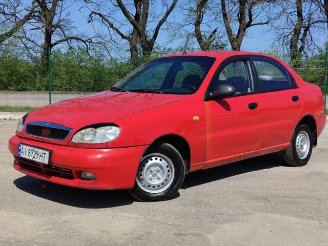 Красный Дэу Сенс, объемом двигателя 1.5 л и пробегом 1 тыс. км за 1150 $, фото 1 на Automoto.ua