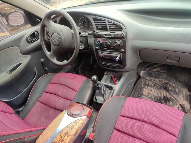 Красный Дэу Сенс, объемом двигателя 1.5 л и пробегом 200 тыс. км за 2400 $, фото 4 на Automoto.ua