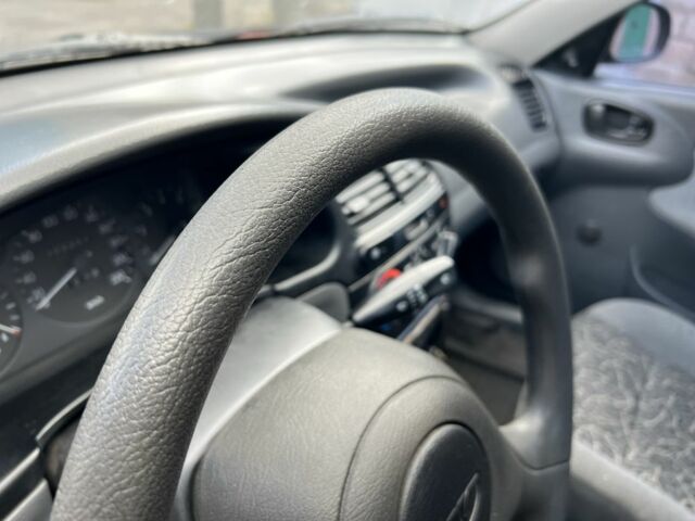 Красный Дэу Сенс, объемом двигателя 1.5 л и пробегом 209 тыс. км за 2850 $, фото 7 на Automoto.ua