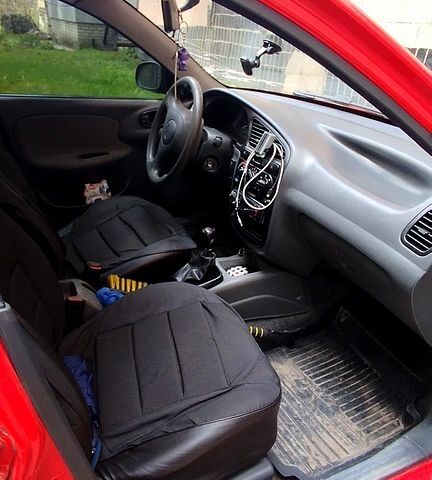 Красный Дэу Сенс, объемом двигателя 1.4 л и пробегом 170 тыс. км за 1300 $, фото 5 на Automoto.ua