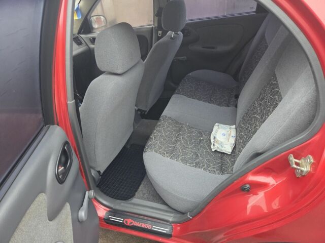 Красный Дэу Сенс, объемом двигателя 1.6 л и пробегом 220 тыс. км за 3000 $, фото 1 на Automoto.ua