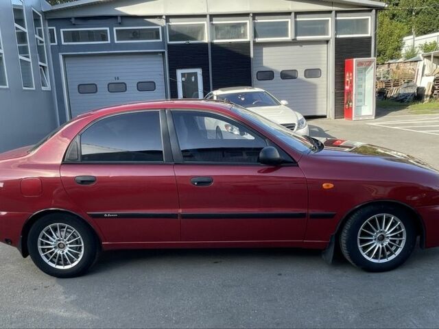 Красный Дэу Сенс, объемом двигателя 1.6 л и пробегом 148 тыс. км за 2600 $, фото 1 на Automoto.ua